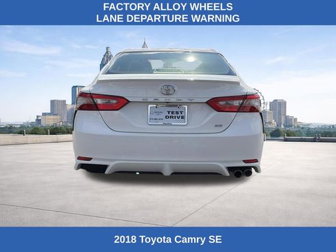 Used 2018 Toyota Camry SE w/ Convenience Package image 4