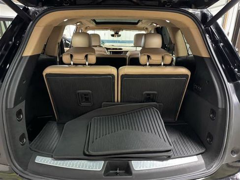 Used 2020 Cadillac XT6 Premium Luxury w/ Platinum Package AWD/4WD image 13