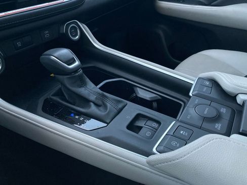Certified 2025 Toyota Grand Highlander AWD image 29