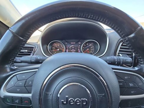 Used 2021 Jeep Compass Latitude AWD/4WD image 25