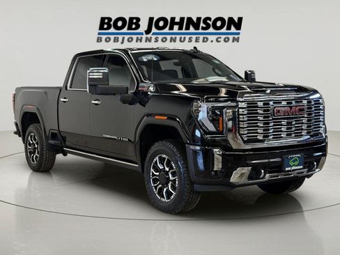 Certified 2025 GMC Sierra 3500 Denali w/ Denali Reserve Package AWD/4WD image 1
