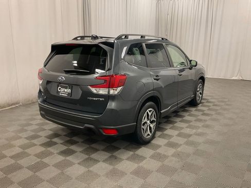 Used 2024 Subaru Forester Premium image 2