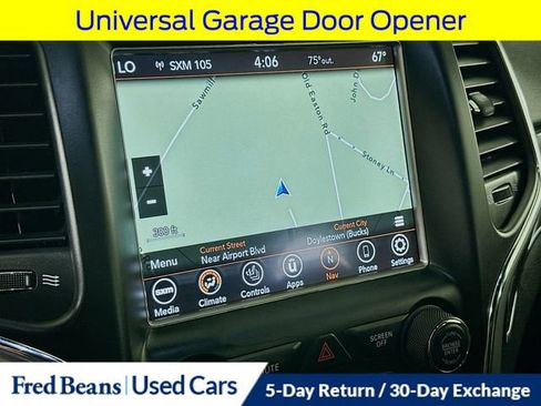 Used 2018 Jeep Grand Cherokee Altitude AWD/4WD image 17