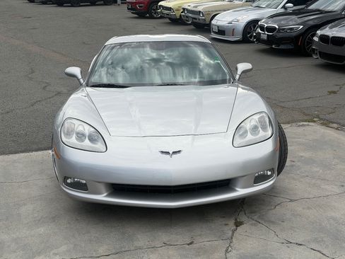 Used 2007 Chevrolet Corvette Coupe w/ Preferred Equipment Group RWD image 4