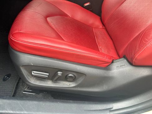Used 2022 Toyota Camry XSE FWD image 7
