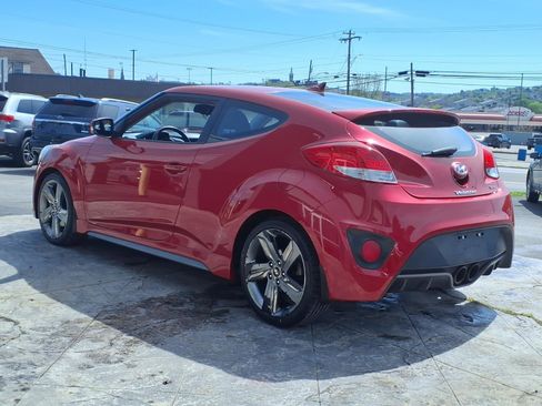 Used 2015 Hyundai Veloster Turbo FWD image 4