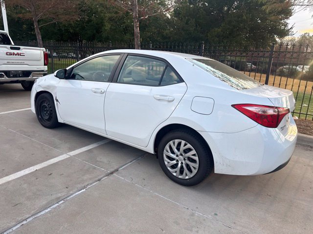 Used 2018 Toyota Corolla LE FWD image 4