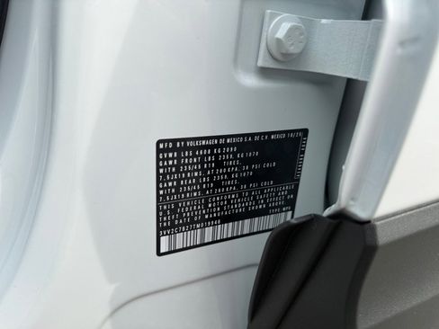 New 2026 Volkswagen Taos SE image 35