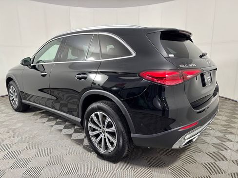 Certified 2025 Mercedes-Benz GLC 300 4MATIC image 4