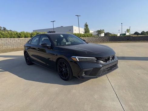 Used 2024 Honda Civic Sport image 1