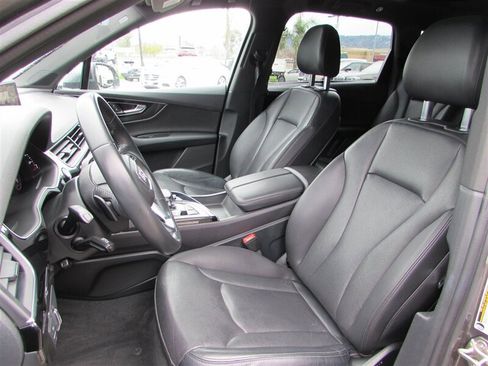 Used 2018 Audi Q7 3.0T Premium Plus w/ Premium Plus Package image 8