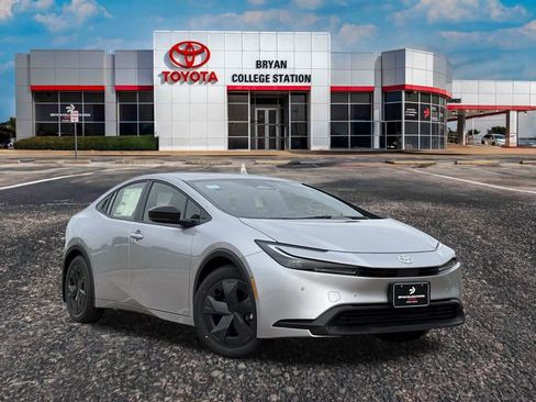 New 2026 Toyota Prius LE image 1