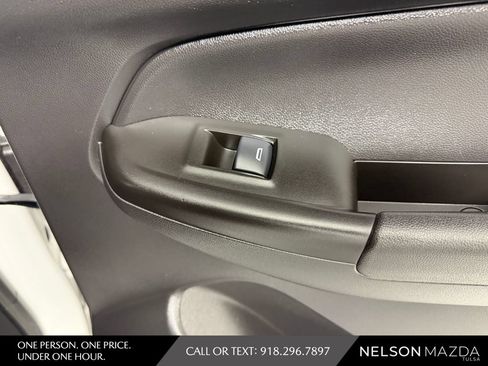 Used 2022 Chevrolet TrailBlazer LT w/ Convenience Package FWD image 41
