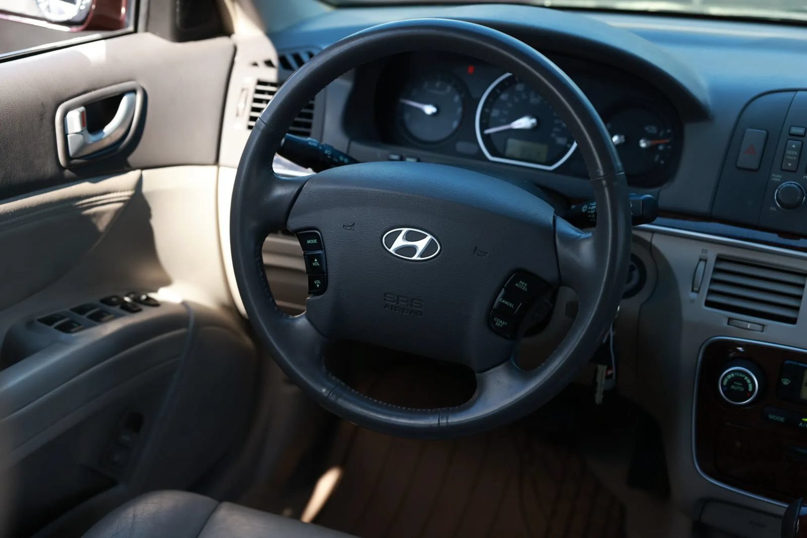 Used 2006 Hyundai Sonata LX FWD image 29
