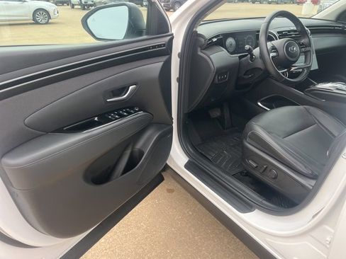 Used 2023 Hyundai Tucson Limited image 10