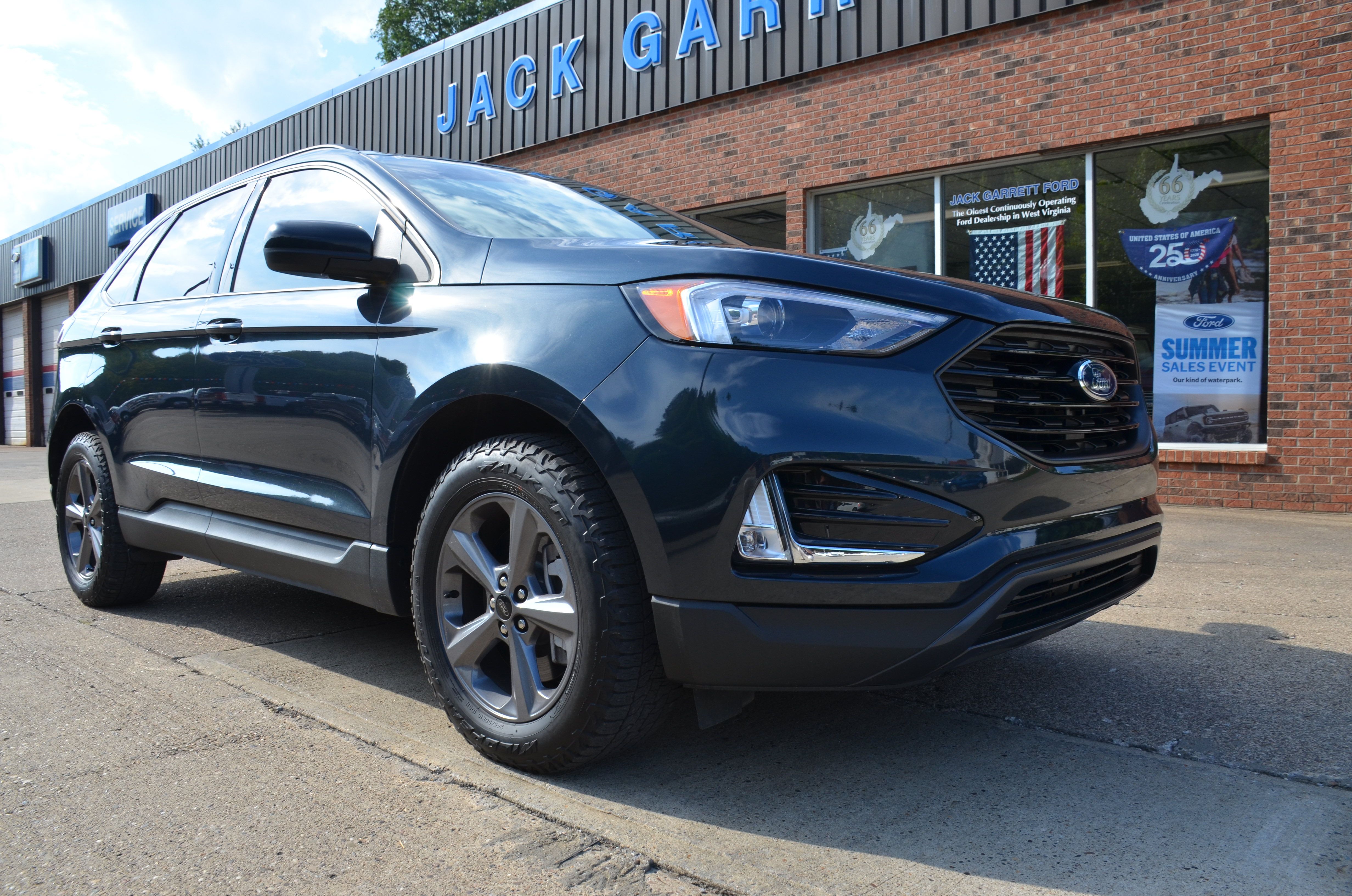 Used 2023 Ford Edge SEL w/ Sport Appearance Package AWD/4WD image 1