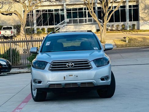 Used 2009 Toyota Highlander 2WD image 2