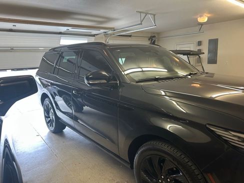 Used 2025 Lincoln Navigator Reserve w/ Jet Appearance Package AWD/4WD image 10