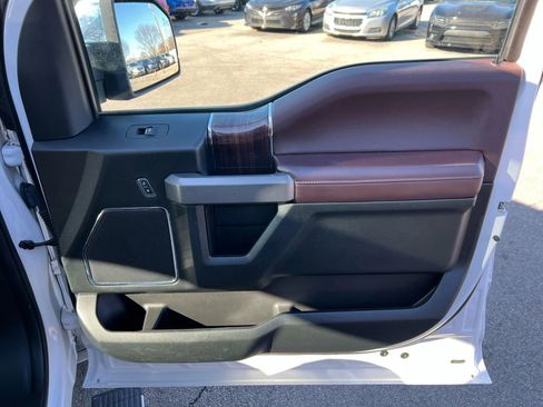 Used 2016 Ford F150 Platinum w/ Equipment Group 701A Luxury image 22