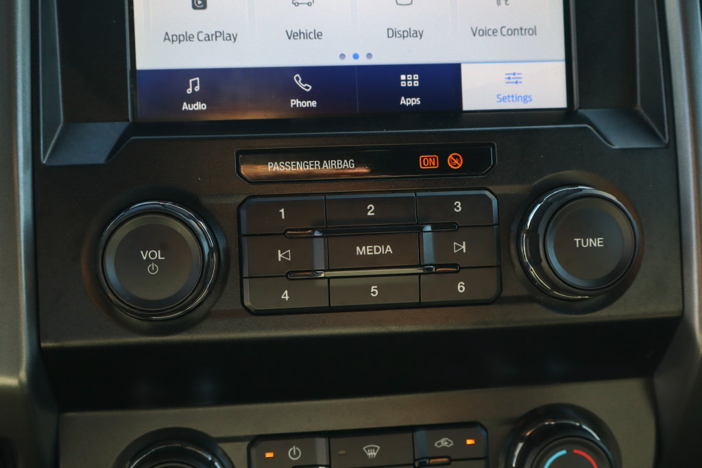 Used 2020 Ford F550 4x4 Crew Cab Super Duty w/ XLT Value Package image 39