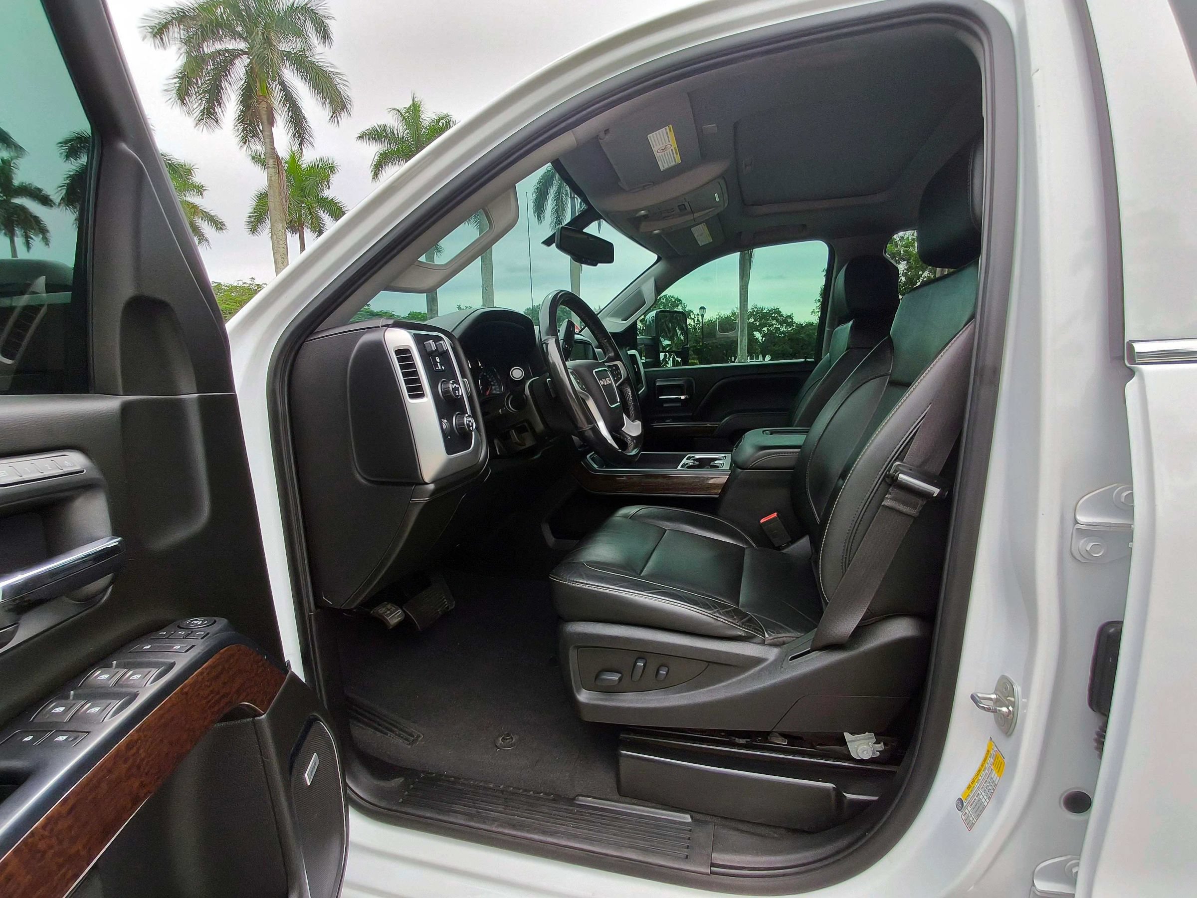 Used 2019 GMC Sierra 2500 SLT AWD/4WD image 5