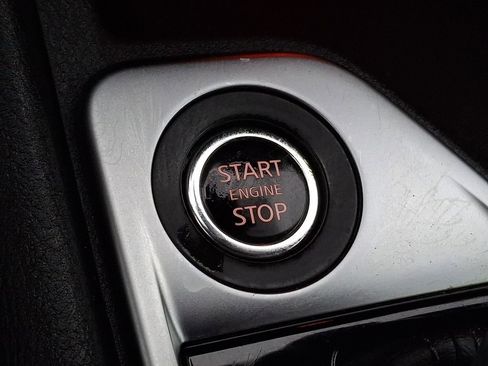 Used 2025 Nissan Sentra SV image 19