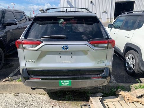 Used 2019 Toyota RAV4 XSE w/ Carpet Mat Package AWD/4WD image 4
