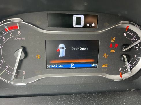 Used 2018 Honda Pilot Touring image 8