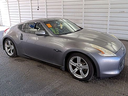 Used 2012 Nissan 370Z Coupe RWD image 5
