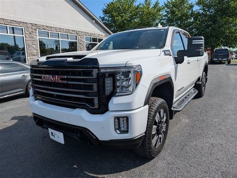 Used 2020 GMC Sierra 2500 AT4 w/ AT4 Premium Package AWD/4WD image 2