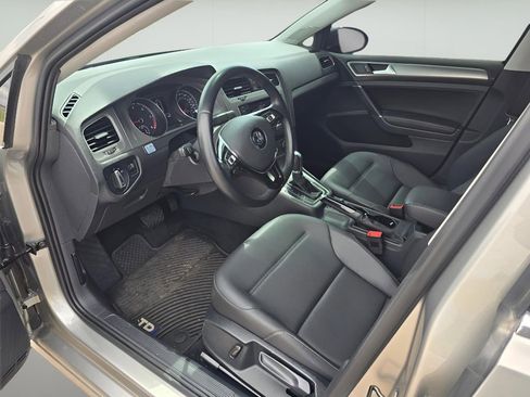 Used 2015 Volkswagen Golf TDI S FWD image 26