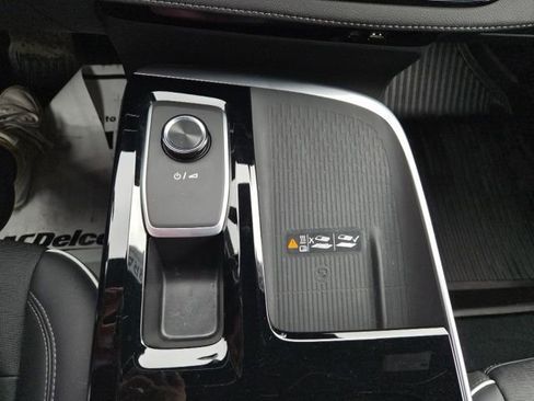 Used 2025 Buick Enclave Preferred w/ LPO, Floor Liner Package image 35