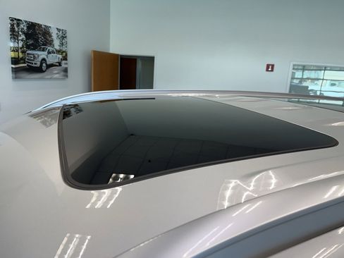 Used 2024 Hyundai Palisade Calligraphy image 11