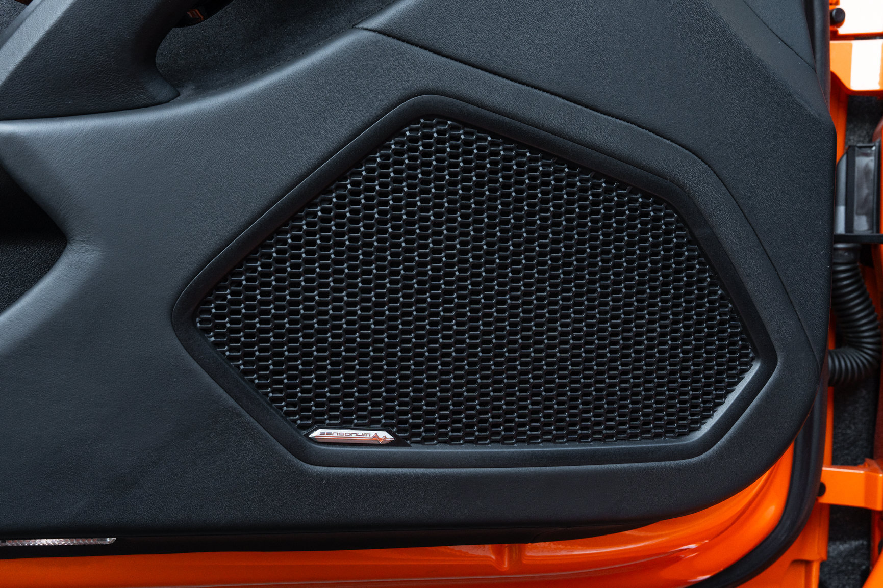 Used 2020 Lamborghini Huracan EVO RWD image 24