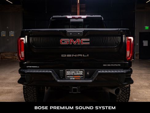 Used 2021 GMC Sierra 2500 Denali w/ Denali Black Diamond Edition image 8