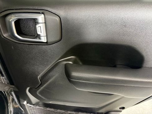Used 2023 Jeep Wrangler Unlimited Rubicon 4xe AWD/4WD image 12