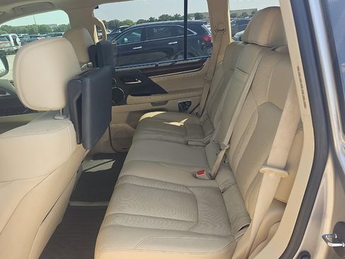 Used 2018 Lexus LX 570 4WD w/ Luxury Package image 6