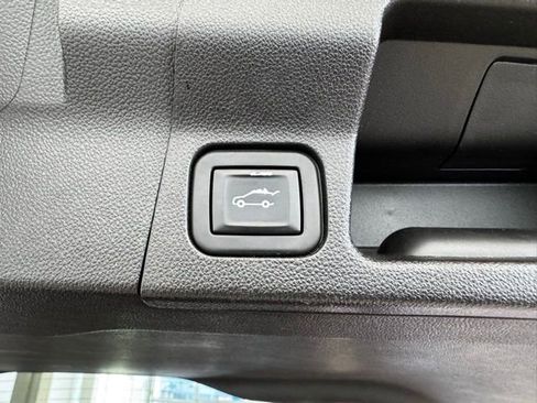 Used 2021 GMC Acadia SLE w/ Driver Convenience Package image 39