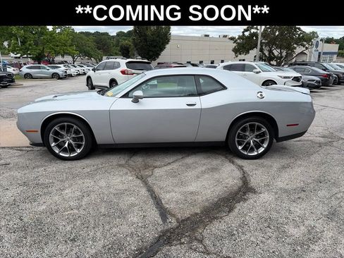 Used 2020 Dodge Challenger SXT w/ Plus Package RWD image 8