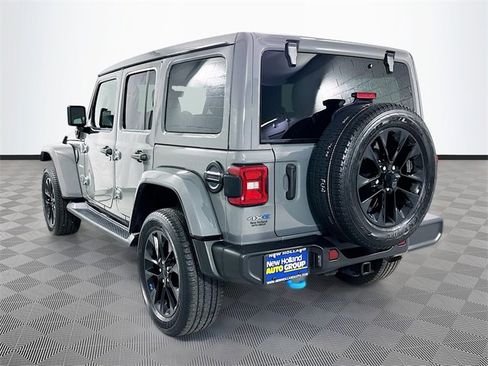 Used 2022 Jeep Wrangler Unlimited Sahara w/ Cold Weather Group image 5