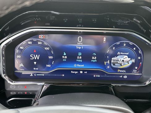 Used 2025 Chevrolet Silverado 2500 LT w/ Convenience Package image 21