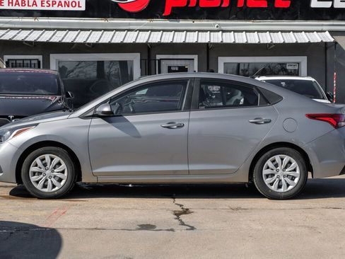 Used 2022 Hyundai Accent SE image 15