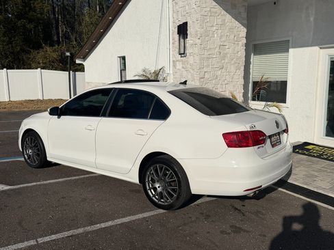 Used 2013 Volkswagen Jetta TDI image 11