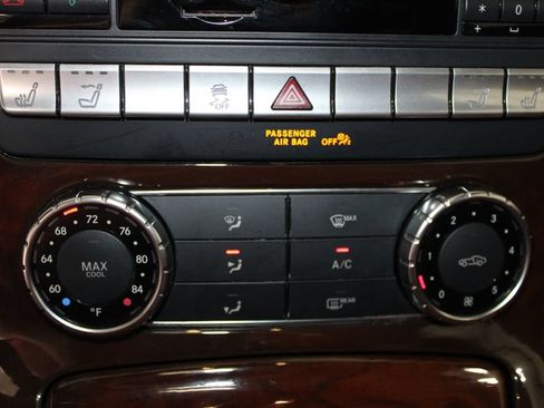 Used 2012 Mercedes-Benz SLK 350 image 45