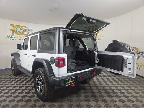 Used 2026 Jeep Wrangler Unlimited Rubicon AWD/4WD image 30