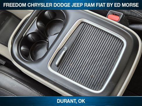 Used 2022 Chrysler Pacifica Touring-L FWD image 14