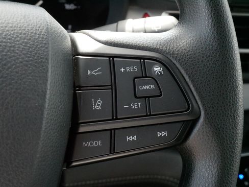 Certified 2026 Toyota Sienna LE FWD image 25