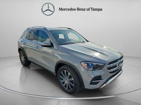 Used 2025 Mercedes-Benz GLE 450e 4MATIC w/ Winter Package image 4