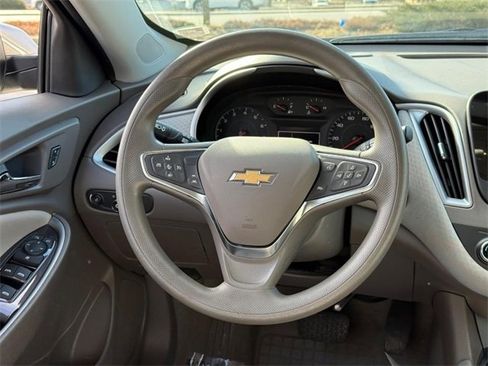 Used 2024 Chevrolet Malibu LT image 12