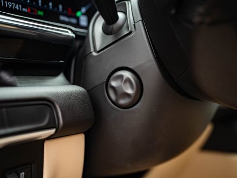 Used 2021 Cadillac Escalade ESV Premium Luxury image 45